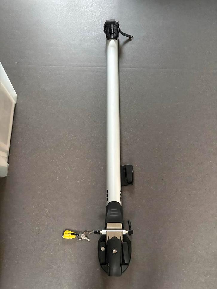 Thule ThruRide 565 Dak Fietsdrager Voorvork, Auto diversen, Fietsendragers, Gebruikt, Dakdrager, Ophalen of Verzenden