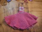Gehaakt Barbie Jurkje - Roze met Bloemen, Ophalen of Verzenden, Zo goed als nieuw, Barbie