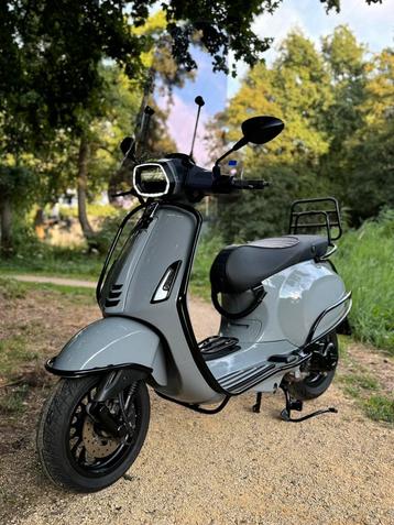 Vespa sprint ‘Full option’ nardo grey 2020 brom beschikbaar voor biedingen