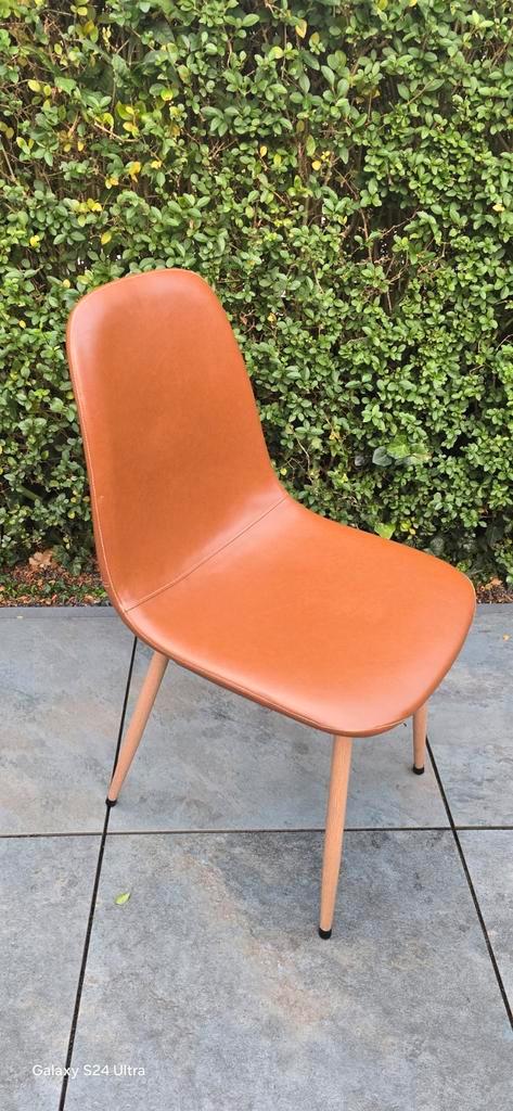 Eetkamerstoelen - Bruin Leer met metalen (Houtlook) Poten, Huis en Inrichting, Stoelen, Zo goed als nieuw, Vier, Leer, Metaal