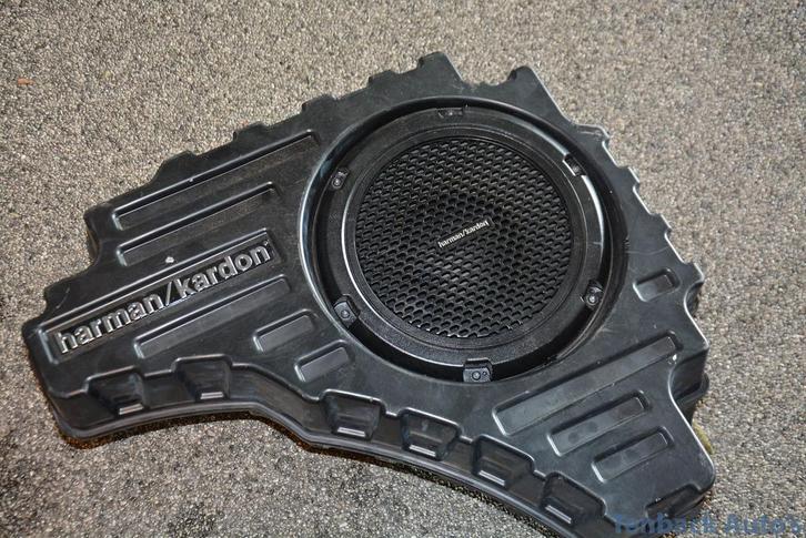 Subwoofer Harman Kardon Jeep Grand cherokee 2012/2021, Auto diversen, Autoradio's, Ophalen of Verzenden