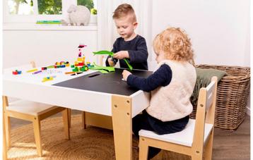 4-delige kindertafel bureau stoelen bank opberger krijtbord beschikbaar voor biedingen