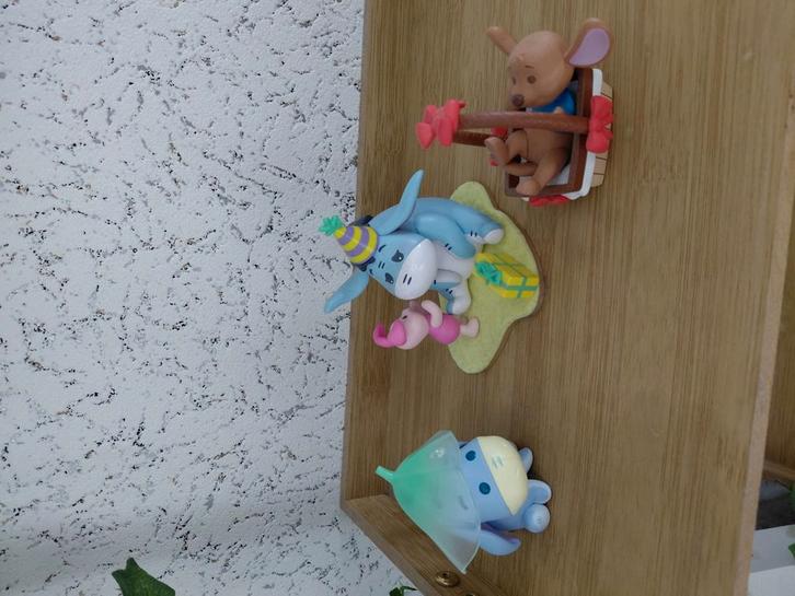 Winnie the pooh vriendjes uit blindboxen, Verzamelen, Disney, Zo goed als nieuw, Beeldje of Figuurtje, Winnie de Poeh of vrienden