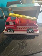 Houten Brandweerauto nieuw, Kinderen en Baby's, Speelgoed | Houten speelgoed, Ophalen of Verzenden, Zo goed als nieuw, Rij- of Hobbelspeelgoed
