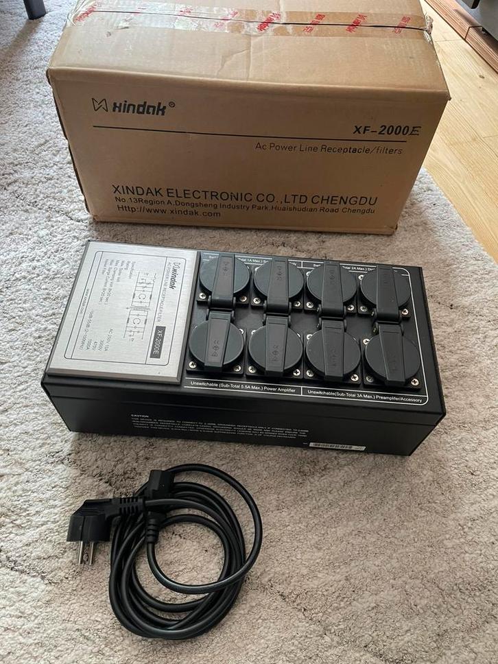 Xindak XF-2000E AC powerline verdeeldoos, Audio, Tv en Foto, Versterkers en Receivers, Zo goed als nieuw, 120 watt of meer, Overige merken