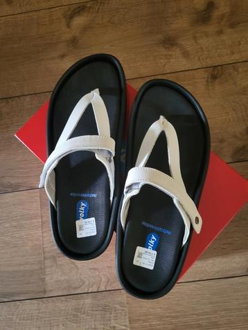 wolky peace  slippers 41 Nieuw in doos  beschikbaar voor biedingen