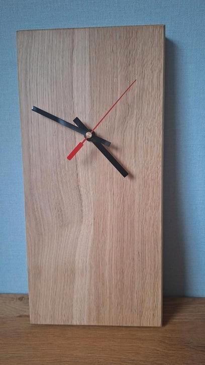 Moderne blank eiken hout wand klok analoog werkt op batterij, Huis en Inrichting, Woonaccessoires | Klokken, Nieuw, Wandklok, Analoog