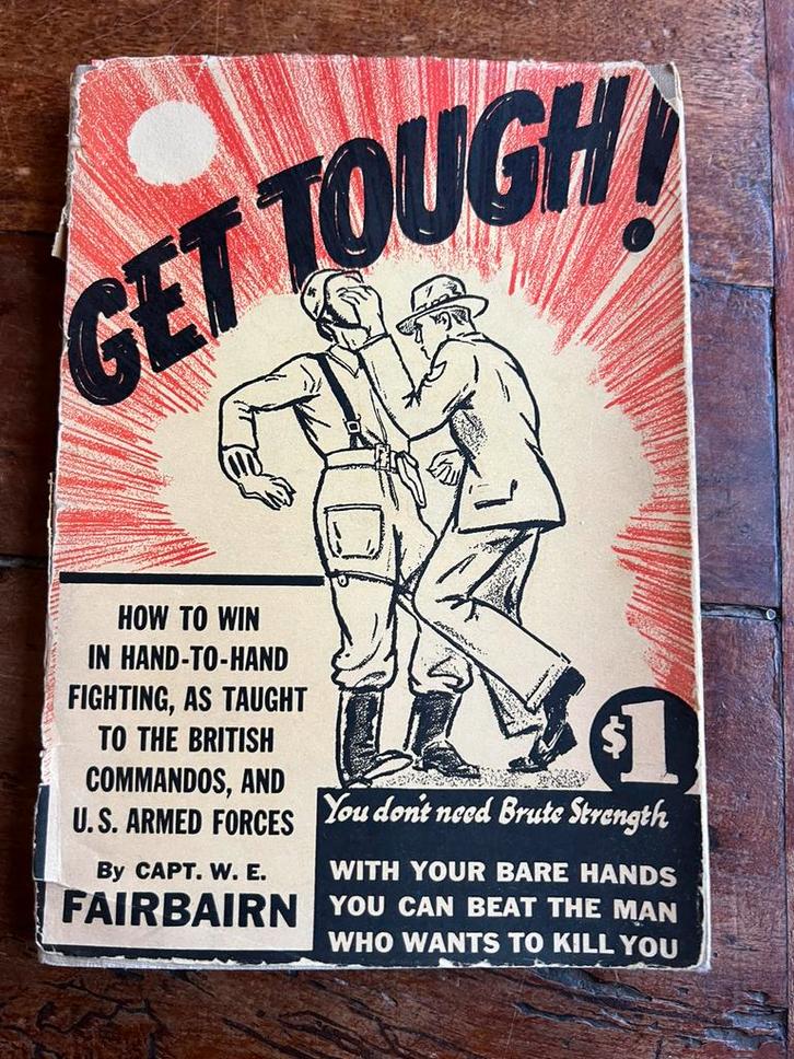WO2 Amerikaans Get Tough Fairbairn Sykes Commando Dolk 1e dr, Verzamelen, Militaria | Tweede Wereldoorlog, Boek of Tijdschrift