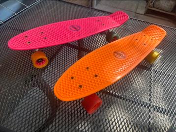2x Nijdam 22.5" Flipgrip-board skateboard roze/oranje beschikbaar voor biedingen