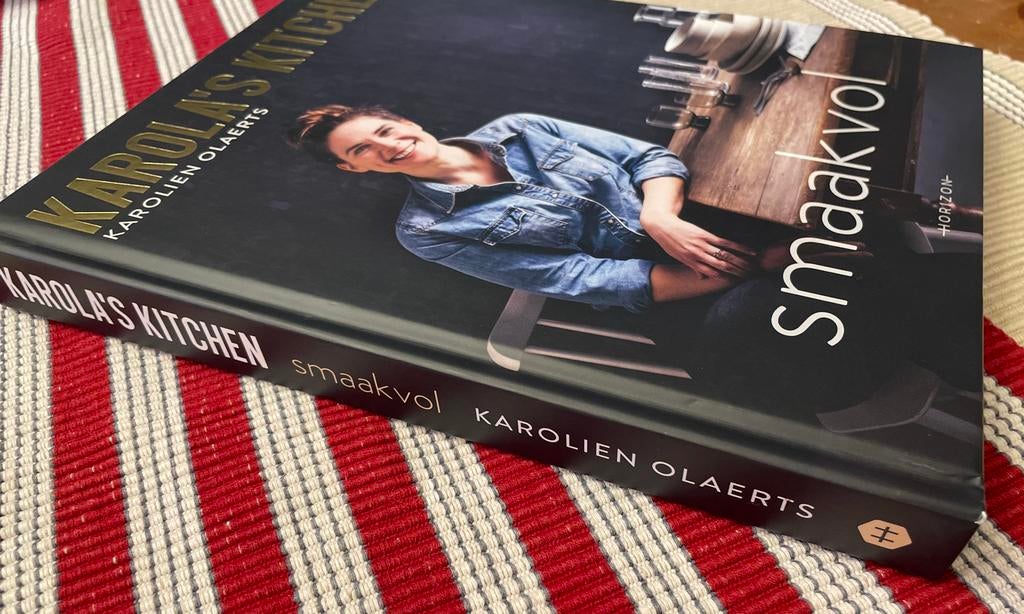 Karola's Kitchen - Smaakvol!, Boeken, Kookboeken, Zo goed als nieuw, Voorgerechten en Soepen, Europa, Gezond koken, Ophalen