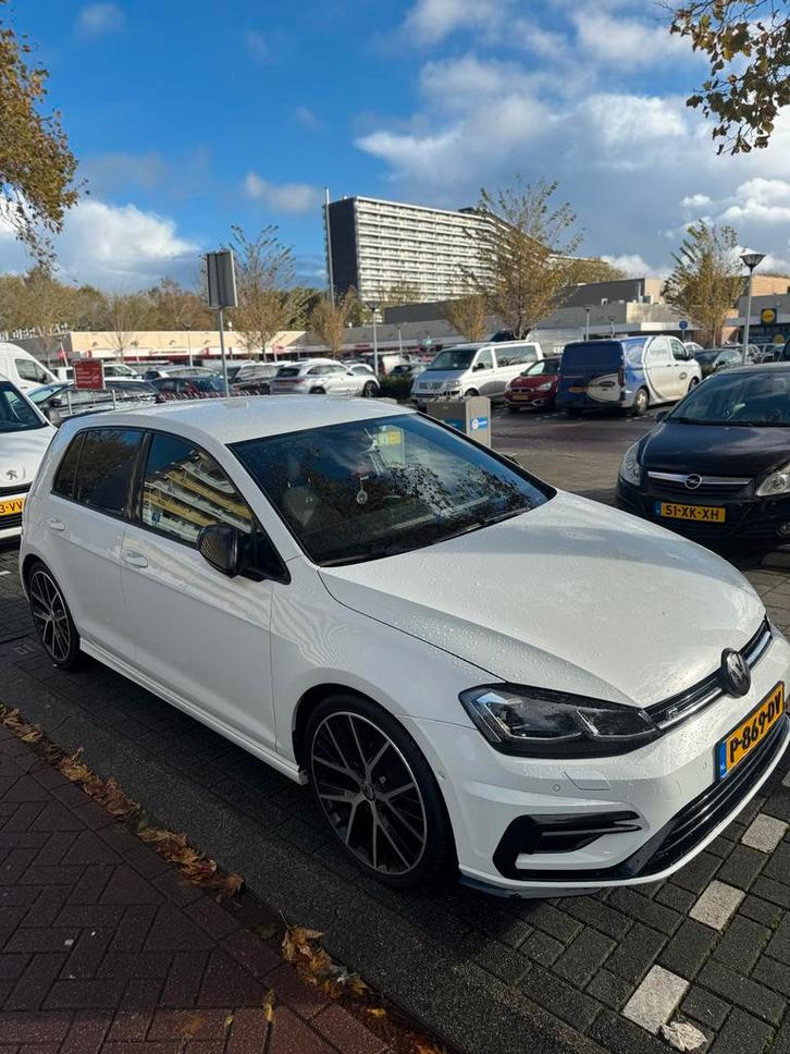 Volkswagen Golf 7 1.6 TDI (R-line) Digitale Dash facelift, Auto's, Volkswagen, Particulier, Golf, Bluetooth, Cruise Control, Elektrische ramen