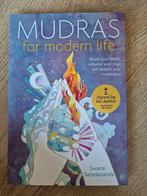 Mudras For Modern Life Swami Saradananda, Ophalen of Verzenden, Zo goed als nieuw, Meditatie of Yoga, Instructieboek