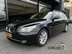 BMW 5-serie Touring BMW 5-serie Touring 520i Business Line L, Auto's, BMW, Achterwielaandrijving, 4 cilinders, 1535 kg, Zwart
