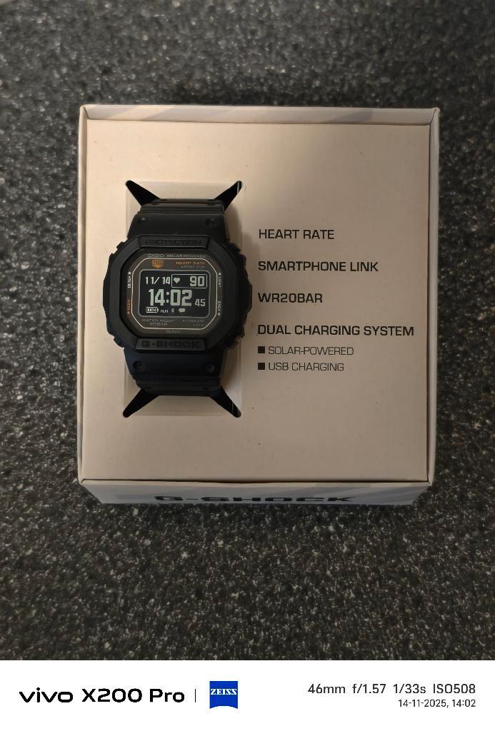 Casio smartwatch dwh5600, Sieraden, Tassen en Uiterlijk, Smartwatches, Nieuw, Android, Zwart, Afstand, Calorieverbanding, Conditie