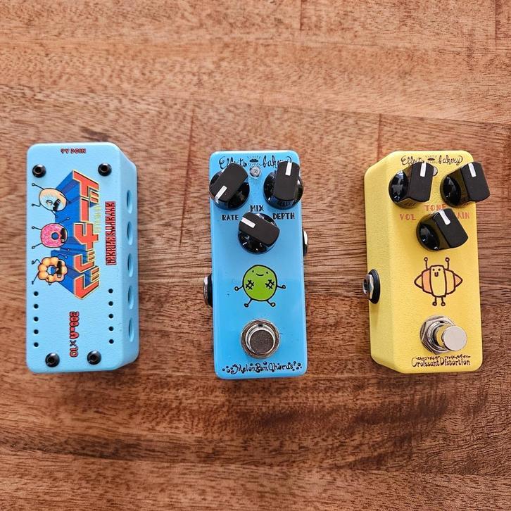 Effects Bakery pedals - Distortion, chorus and power box, Muziek en Instrumenten, Effecten, Zo goed als nieuw, Chorus, Distortion, Overdrive of Fuzz