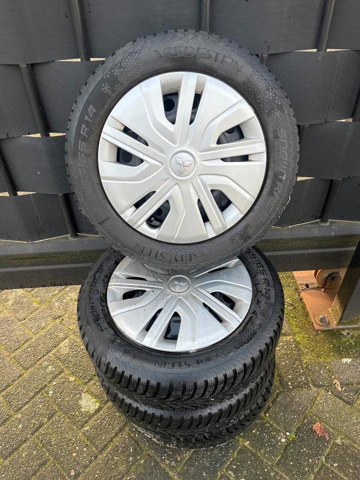 Mitsubishi spacestar Vredestein winterbanden 7 mm, Auto-onderdelen, Banden en Velgen, Banden en Velgen, Winterbanden, 14 inch