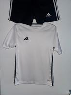 Twee adidas shirt met 1 broekje maat 164, Kinderen en Baby's, Kinderkleding | Maat 164, Adidas, Jongen of Meisje, Sport- of Zwemkleding