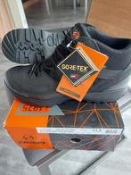 Veiligheids schoenen CRISPI SPY mid uni gtx black maat 11,5, Kleding | Heren, Schoenen, Ophalen of Verzenden, Nieuw, Zwart, Werkschoenen