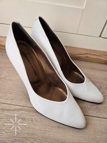 Dames pumps | 9cm hakhoogte beschikbaar voor biedingen