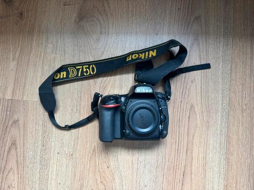 Nikon 750, Audio, Tv en Foto, Fotocamera's Digitaal, Gebruikt, Nikon, Geen optische zoom, Ophalen of Verzenden