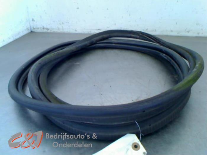 Achterkleprubber van een Peugeot Partner, Auto-onderdelen, Carrosserie en Plaatwerk, Peugeot, Gebruikt, 3 maanden garantie, Ophalen of Verzenden