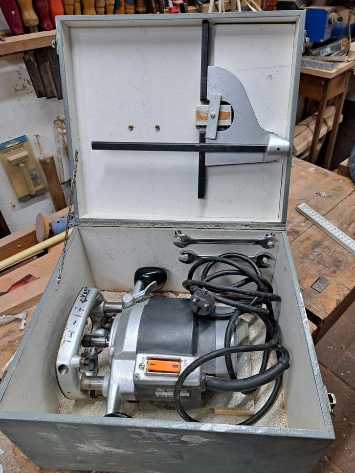 ELU  Mof 31 Bovenfrees - Inclusief accessoires, Doe-het-zelf en Verbouw, Gereedschap | Freesmachines, Gebruikt, Elektrisch, Bovenfrees