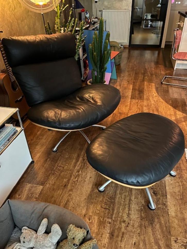 vintage design lounge fauteuil plus hocker Tom Stepp, Huis en Inrichting, Fauteuils, Gebruikt, Hout, Leer, Metaal, 75 tot 100 cm