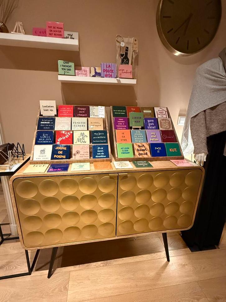 Mango Houten Dressoir - Stijlvol & Praktisch!, Huis en Inrichting, Kasten | Dressoirs, Zo goed als nieuw, 100 tot 150 cm, 25 tot 50 cm