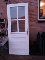 Zware massief hardhouten deur met vier thermopane ramen., Doe-het-zelf en Verbouw, Deuren en Horren, Ophalen, Gebruikt, Buitendeur