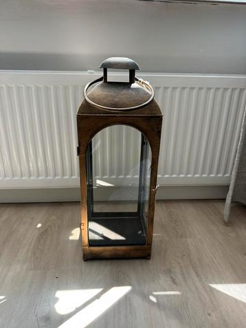 Messing/gouden lantaarn beschikbaar voor biedingen