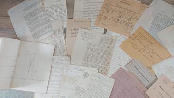 Oude Franse documenten handgeschreven en getekend +/- 50 st beschikbaar voor biedingen