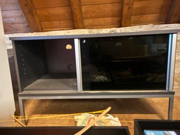 Tv/stereo kastje Ikea