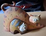 Bruine kat met kitten (2 beeldjes) 15 cm en 6 cm, Ophalen of Verzenden, Zo goed als nieuw, Dier