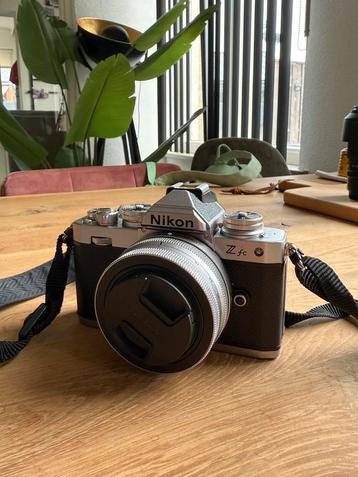 Nikon Z Fc systeemcamera met Nikkor Z DX 16-50 mm beschikbaar voor biedingen