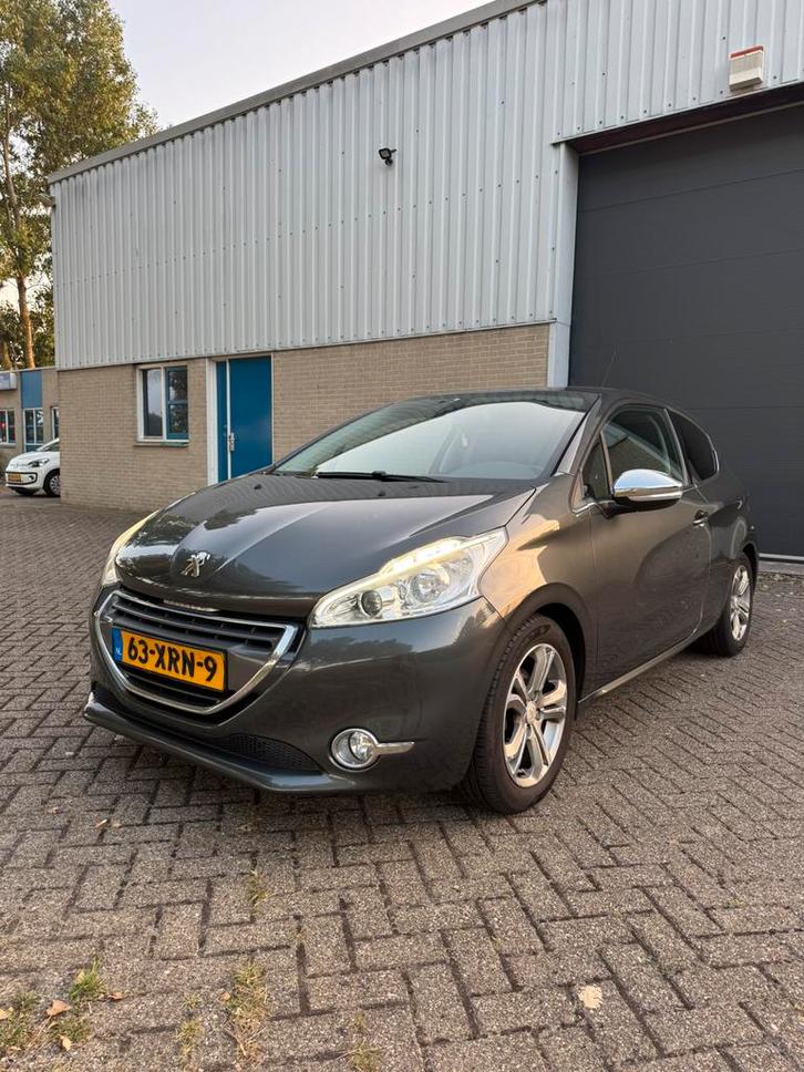 Peugeot 208 1.4 VTI, Auto's, Peugeot, Bedrijf, Benzine, B, Hatchback, Handgeschakeld, Origineel Nederlands, Zilver of Grijs, Voorwielaandrijving