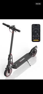Super step tot 30 km per uur, nieuw in doos, bediening app, Fietsen en Brommers, Steps, Ophalen of Verzenden, Nieuw, Elektrische step (E-scooter)