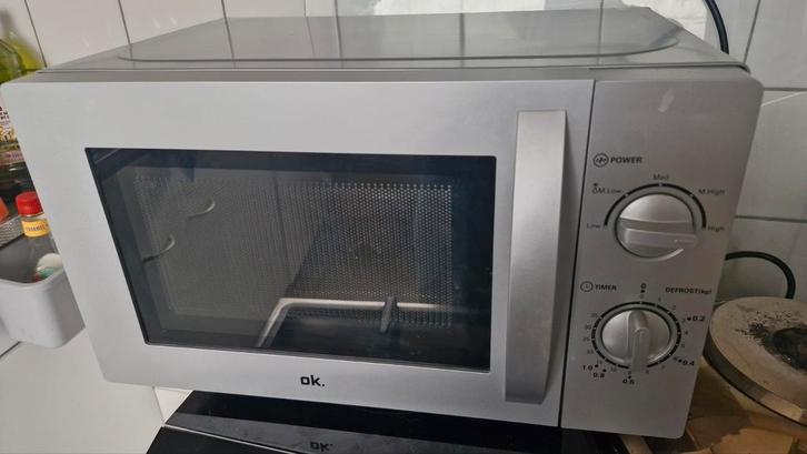 Nette weinig gebruikte magnetron, Witgoed en Apparatuur, Magnetrons, Zo goed als nieuw, Ophalen of Verzenden