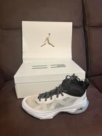 Air Jordan XXXVII - Maat 42.5 - Nieuw, Ophalen of Verzenden, Nieuw, Wit, Sneakers of Gympen