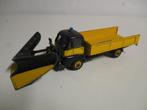 Dinky Toys vrachtwagen met sneeuwschuiver, Ophalen of Verzenden, Gebruikt, Bus of Vrachtwagen, Dinky Toys