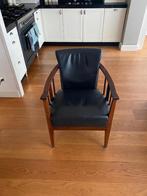 Zwart Leder met hout fauteuils / eetkamerstoelen, Ophalen, Zwart, Hout, Zo goed als nieuw