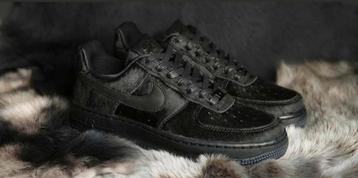 Nike Air Force 1 Pony Black Pony Hair zwart NIEUW maat 40

 beschikbaar voor biedingen