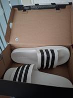 Adidas Slippers Maat 43 - Nieuw!, Kleding | Heren, Badmode en Zwemkleding, Ophalen of Verzenden, Overige maten, Zwart