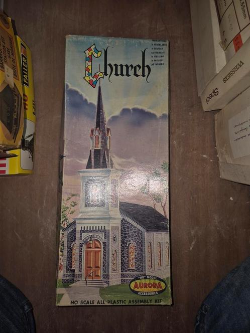 Zeldzaam Aurora Church – HO schaal vintage modelbouwkit, Hobby en Vrije tijd, Modeltreinen | H0, Brug, Tunnel of Gebouw, Gelijkstroom of Wisselstroom