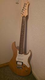 Elektrische gitaar Yamaha Pacifica 112V geel, Muziek en Instrumenten, Snaarinstrumenten | Gitaren | Elektrisch, Ophalen of Verzenden