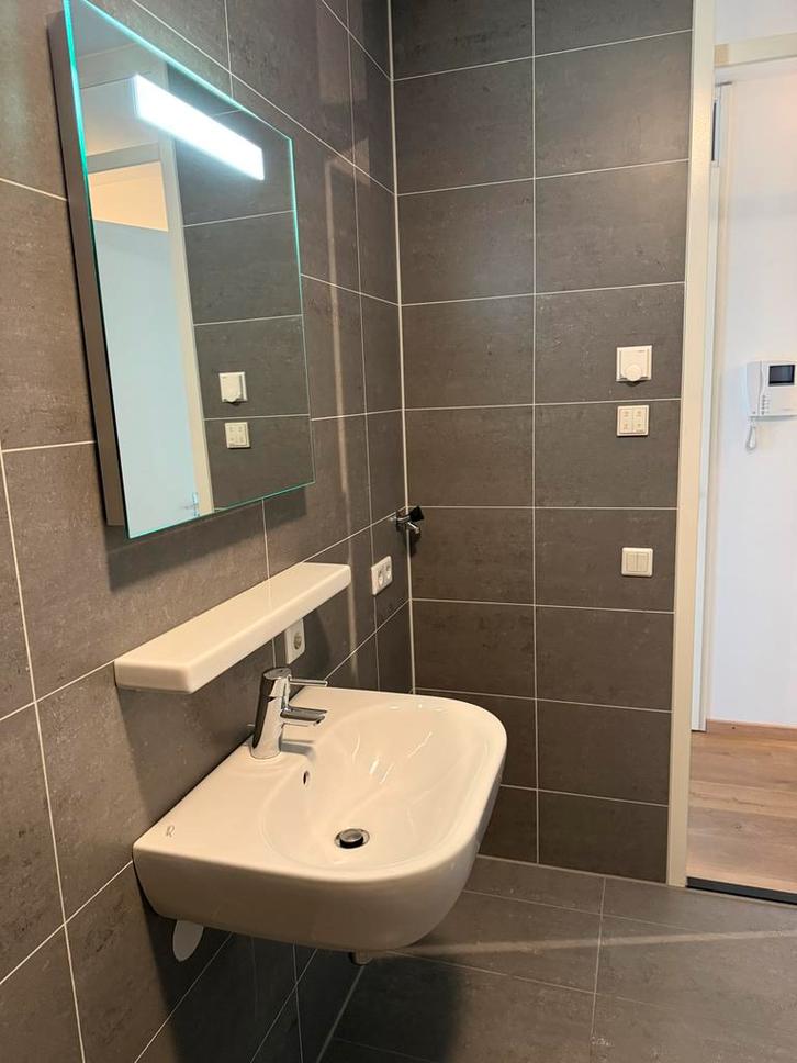 Badkamer set: Spiegel, plank, wastafel, Huis en Inrichting, Badkamer | Badkamermeubels, Gebruikt, Wasbak of Wastafel, Minder dan 100 cm