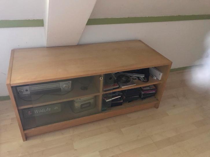 Ikea Tv Kast Berkenhout, Huis en Inrichting, Kasten | Televisiemeubels, Gebruikt, Minder dan 100 cm, 100 tot 150 cm, 25 tot 50 cm