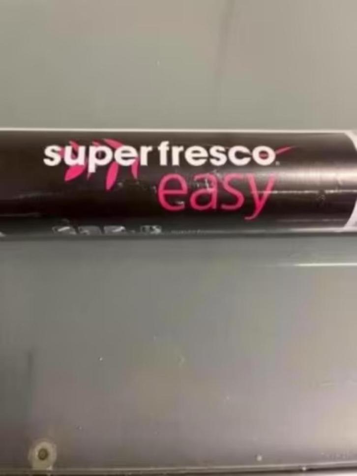 NIEUW! Superfresco easy behang grijs nr 32-608 1 rol € 10,99, Huis en Inrichting, Stoffering | Behang, Grijs, minder dan 10 m²