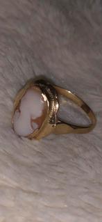 Vintage 14 krt gouden ring met Camee, Sieraden, Tassen en Uiterlijk, Ringen, Ophalen, 18 tot 19, Gebruikt, Dame