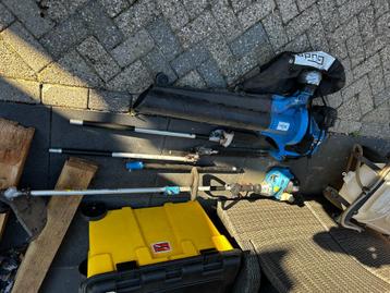 bladblazer en zuiger beschikbaar voor biedingen