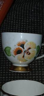 Vintage Meerde koppen met schotels, Antiek en Kunst, Antiek | Keramiek en Aardewerk, Ophalen of Verzenden